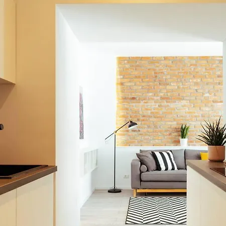 Apartment Beautiful - Location + Netflix Bukarest