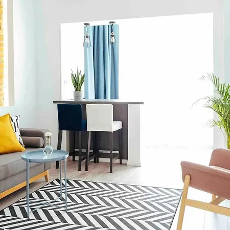 Beautiful - Location + Netflix