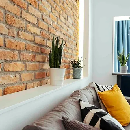 Beautiful - Location + Netflix * Bucharest